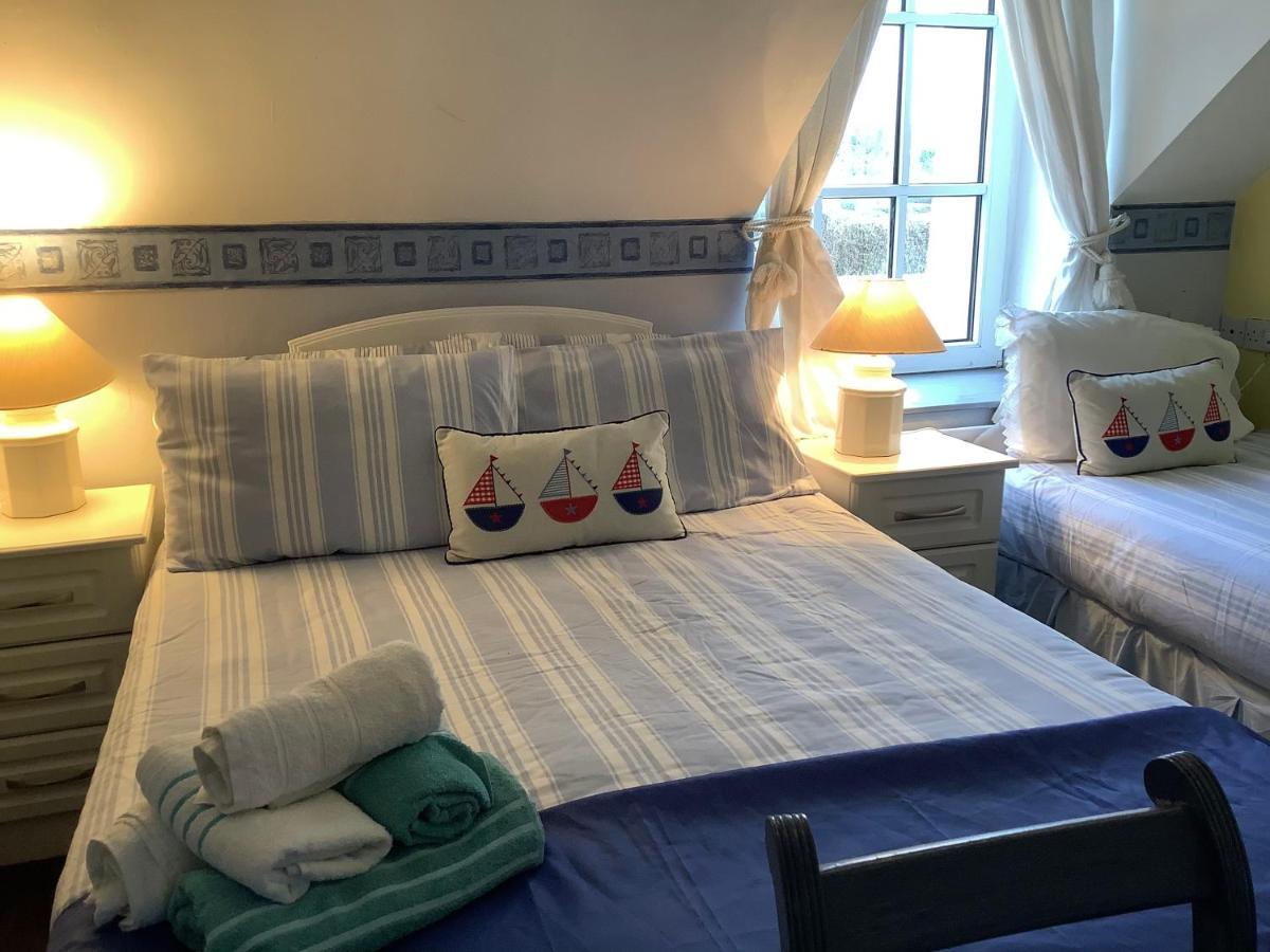 The Old School House B&B แบลลินสเกลลิกส์ ภายนอก รูปภาพ